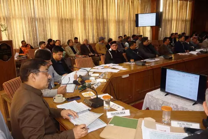 MP कश्यप ने धीमी प्रगति के लिए PWD की खिंचाई की, प्रोजेक्ट्स की समीक्षा की MP कश्यप ने धीमी प्रगति के लिए PWD की खिंचाई की, प्रोजेक्ट्स की समीक्षा की