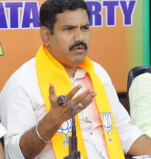 क्राइम केस में पुलिस की भूमिका पर विवाद, BJP ने सरकार से जवाब मांगा क्राइम केस में पुलिस की भूमिका पर विवाद, BJP ने सरकार से जवाब मांगा
