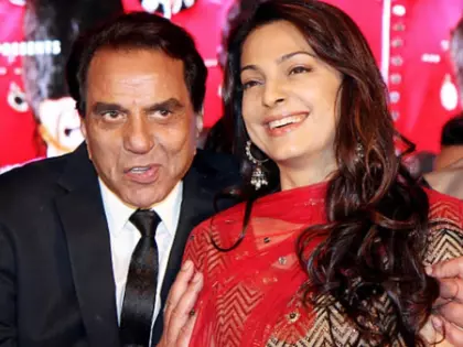 Juhi Chawla ने फिर याद किया बचपन का ‘शोले’ वाला जुनून Juhi Chawla ने फिर याद किया बचपन का ‘शोले’ वाला जुनून