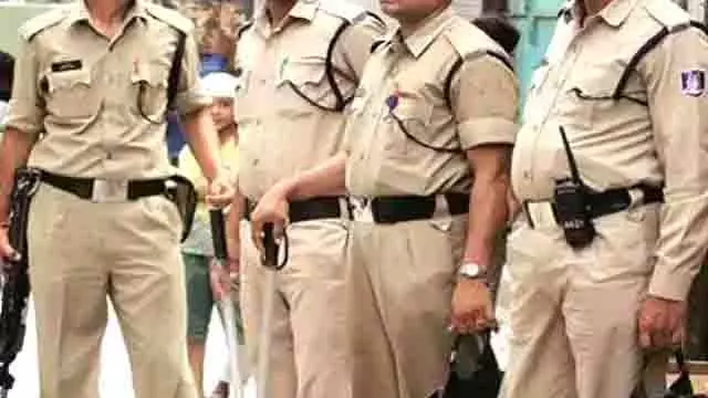 यौन शोषण मामले में जुटाए सबूतों का मिलान कर रही पुलिस यौन शोषण मामले में जुटाए सबूतों का मिलान कर रही पुलिस