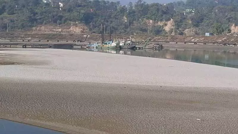 Himachal: गाद जमने से झील को खतरा Himachal: गाद जमने से झील को खतरा