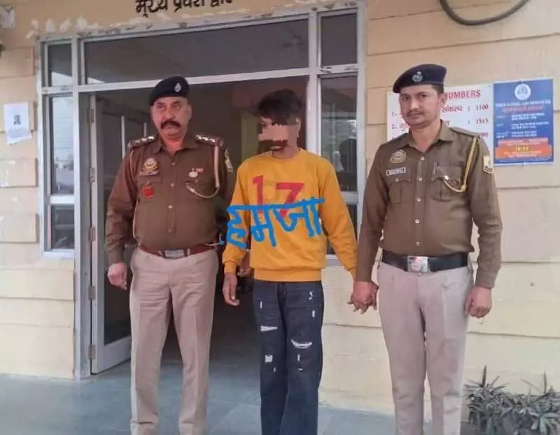 Himachal: नाटकीय तलाशी के बाद वांछित आरोपी पकड़ा गया Himachal: नाटकीय तलाशी के बाद वांछित आरोपी पकड़ा गया