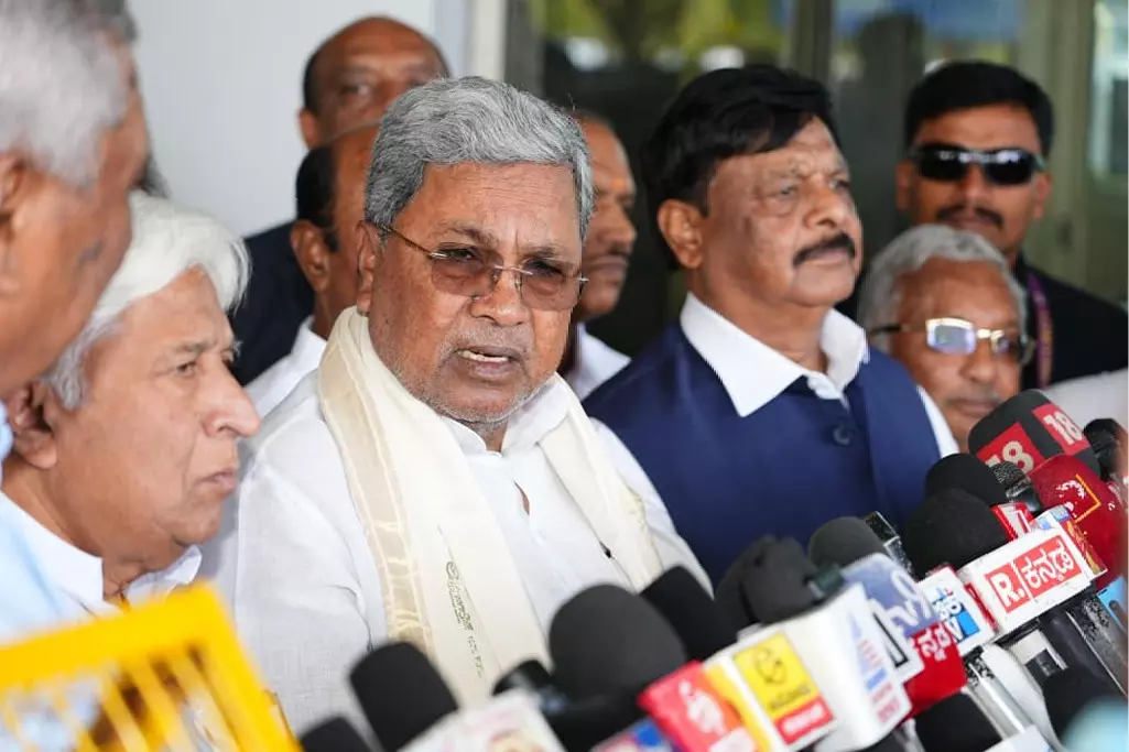 CM का बयान: लीडरशिप बदलाव पर चर्चा नहीं, अंतिम निर्णय पार्टी नेतृत्व लेगा CM का बयान: लीडरशिप बदलाव पर चर्चा नहीं, अंतिम निर्णय पार्टी नेतृत्व लेगा