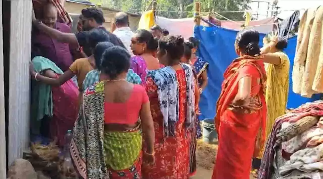 Odisha की महिला ने पारिवारिक विवाद में आत्मदाह की कोशिश की Odisha की महिला ने पारिवारिक विवाद में आत्मदाह की कोशिश की