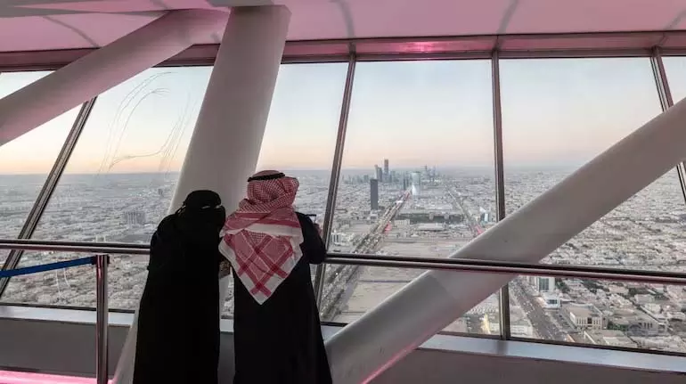 Saudi Arabia में कुछ गैर-मुस्लिमों के लिए शराब की नई दुकानें खुलेंगी Saudi Arabia में कुछ गैर-मुस्लिमों के लिए शराब की नई दुकानें खुलेंगी
