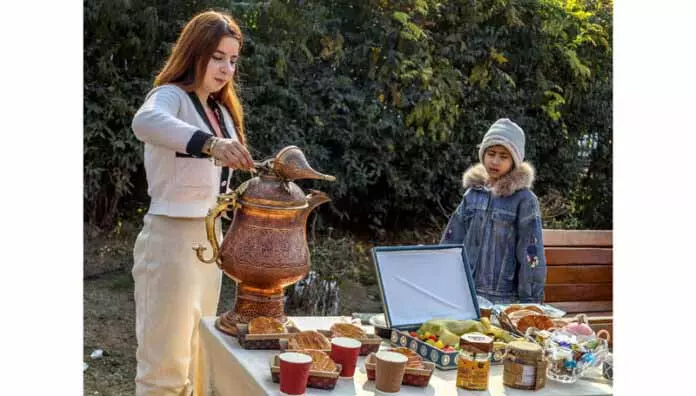 SRINAGAR: युवा महिलाएं घरेलू कामों से आत्मनिर्भरता की ओर बढ़ रही हैं SRINAGAR: युवा महिलाएं घरेलू कामों से आत्मनिर्भरता की ओर बढ़ रही हैं
