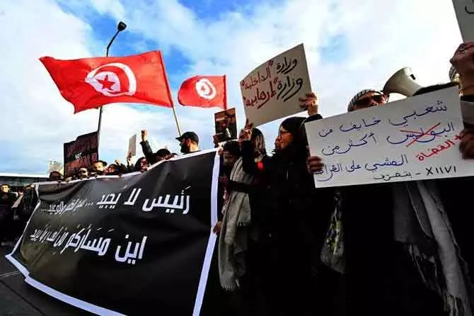 Tunisia में दो एड वर्कर्स को माइग्रेशन मदद के आरोप में दो साल जेल की सज़ा, जल्द रिहाई Tunisia में दो एड वर्कर्स को माइग्रेशन मदद के आरोप में दो साल जेल की सज़ा, जल्द रिहाई