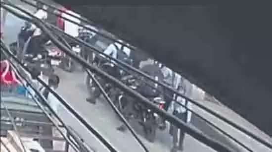 GGM में बाइक से क्लास 2 का स्टूडेंट घायल, स्कूल एडमिन और राइडर पर केस दर्ज GGM में बाइक से क्लास 2 का स्टूडेंट घायल, स्कूल एडमिन और राइडर पर केस दर्ज