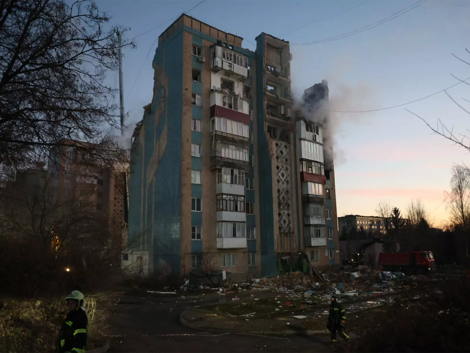 रूस ने Kyiv पर घातक मिसाइल और ड्रोन से हमला किया रूस ने Kyiv पर घातक मिसाइल और ड्रोन से हमला किया