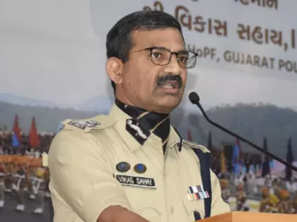गुजरात: DGP कमेंडेशन डिस्क-2024 समारोह में 110 पुलिसकर्मी हुए सम्मानित गुजरात: DGP कमेंडेशन डिस्क-2024 समारोह में 110 पुलिसकर्मी हुए सम्मानित