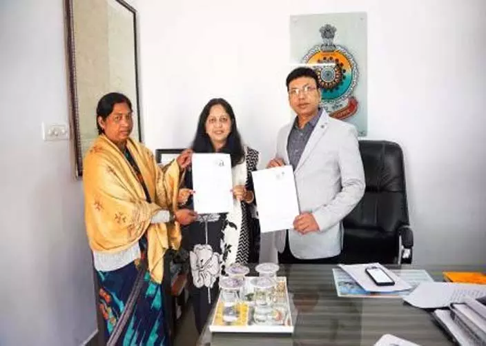 SSP शशि मोहन सिंह ने गणना पत्र का सत्यापन बीएलओ के माध्यम से कराया SSP शशि मोहन सिंह ने गणना पत्र का सत्यापन बीएलओ के माध्यम से कराया