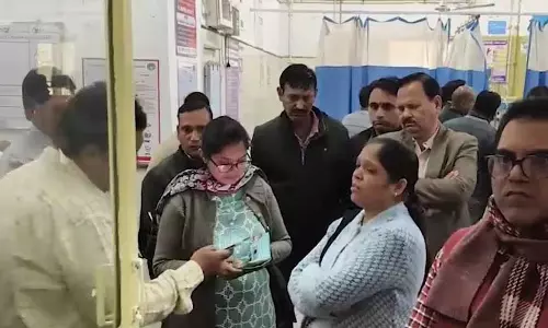 नायब तहसीलदार की संदिग्ध मौत, सरकारी क्वार्टर में फैली सनसनी नायब तहसीलदार की संदिग्ध मौत, सरकारी क्वार्टर में फैली सनसनी