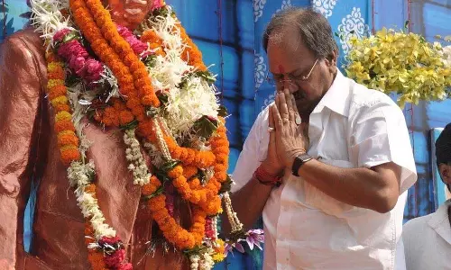 संविधान सिर्फ कानूनों का दस्तावेज़ नहीं, बल्कि हमारे अधिकारों की ढाल : MP बृजमोहन अग्रवाल संविधान सिर्फ कानूनों का दस्तावेज़ नहीं, बल्कि हमारे अधिकारों की ढाल : MP बृजमोहन अग्रवाल