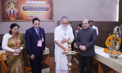 गीता की शिक्षाएँ वैश्विक सद्भाव की कुंजी: Kurukshetra विश्वविद्यालय में विद्वान गीता की शिक्षाएँ वैश्विक सद्भाव की कुंजी: Kurukshetra विश्वविद्यालय में विद्वान