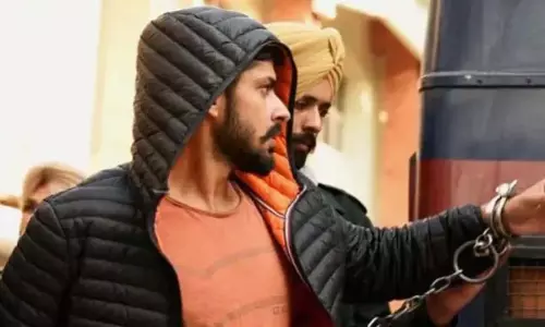 गैंगस्टर लॉरेंस बिश्नोई के नाम की जैकेट...एक्शन में पुलिस, मचा हड़कंप गैंगस्टर लॉरेंस बिश्नोई के नाम की जैकेट...एक्शन में पुलिस, मचा हड़कंप