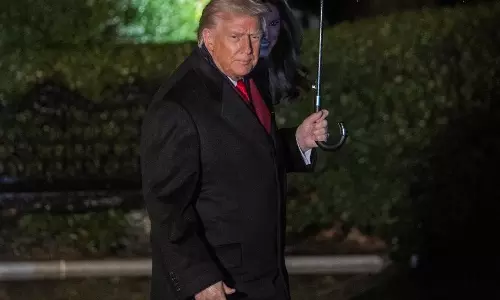 Trump ने यूक्रेन शांति योजना को अंतिम रूप देने की उम्मीद में मॉस्को में दूत भेजा