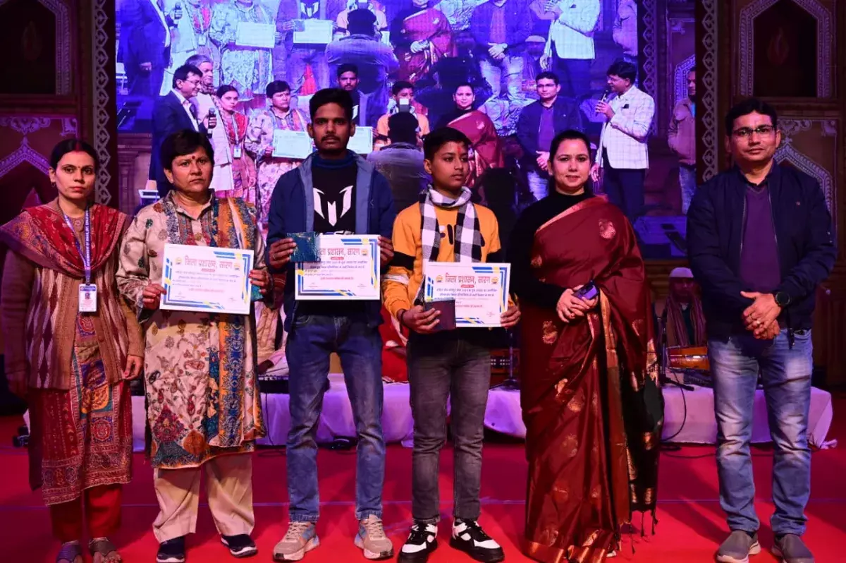 Patna: क्विज प्रतियोगिता में दूसरे सप्ताह के तीनों विजेताओं ने जीते पुरस्कार Patna: क्विज प्रतियोगिता में दूसरे सप्ताह के तीनों विजेताओं ने जीते पुरस्कार