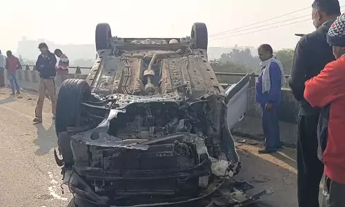 Bahadurgarh:   आपस में टकराई 3 गाड़ियां, कई लोग घायल