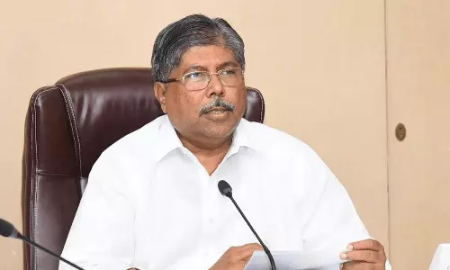 Mumbai: राज्य की शिक्षा को ग्लोबल मानक तक पहुंचाना चाहिए: चंद्रकांत पाटिल Mumbai: राज्य की शिक्षा को ग्लोबल मानक तक पहुंचाना चाहिए: चंद्रकांत पाटिल