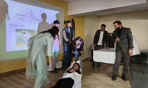 Hoshiarpur में 7 दिन के युवा आपदा मित्र कैंप में युवाओं को जीवन रक्षक कौशल की ट्रेनिंग दी गई Hoshiarpur में 7 दिन के युवा आपदा मित्र कैंप में युवाओं को जीवन रक्षक कौशल की ट्रेनिंग दी गई