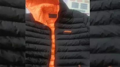 Jaipur: राजस्थान में गैंगस्टर फोटो वाली लॉरेंस जैकेट बेचने पर पुलिस ने किया छापा Jaipur: राजस्थान में गैंगस्टर फोटो वाली लॉरेंस जैकेट बेचने पर पुलिस ने किया छापा