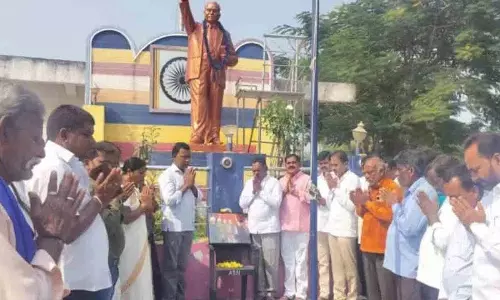 संविधान में गरीबों को उचित स्थान दिलाने वाले महापुरुष BR Ambedkar संविधान में गरीबों को उचित स्थान दिलाने वाले महापुरुष BR Ambedkar