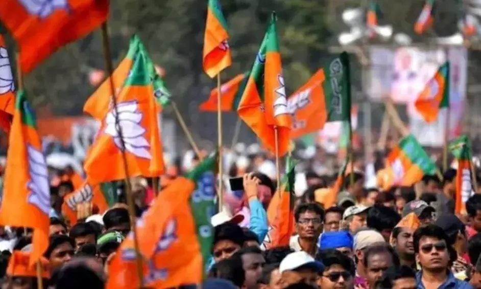 सरपंच पदों में पिछड़ा वर्ग कोटा कम होने पर BJP ने किया विरोध सरपंच पदों में पिछड़ा वर्ग कोटा कम होने पर BJP ने किया विरोध