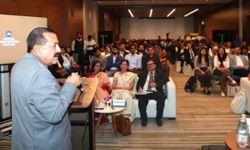 Dr. Jitendra ने मुंबई इंडस्ट्री को संबोधित किया, प्राइवेट सेक्टर के लिए 1 लाख करोड़ रुपये की बात दोहराई Dr. Jitendra ने मुंबई इंडस्ट्री को संबोधित किया, प्राइवेट सेक्टर के लिए 1 लाख करोड़ रुपये की बात दोहराई