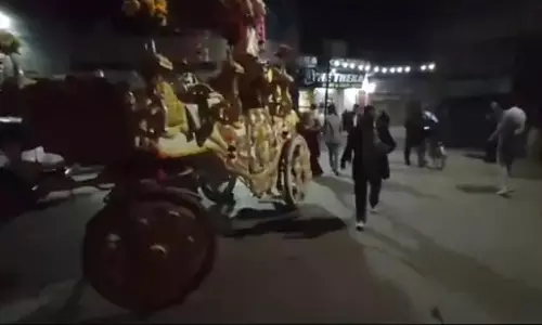 बाल-बाल बच गया दूल्हा, कार बेकाबू हो गई, फिर...