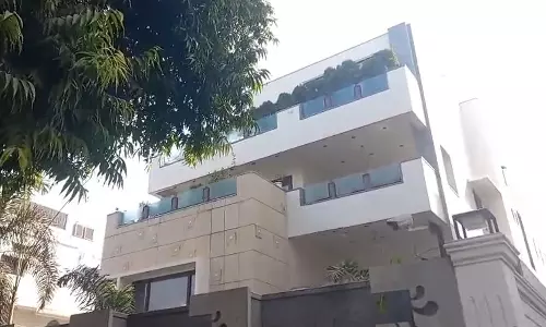 पान मसाला टाइकून की बहू दिल्ली के घर में मृत मिली; आत्महत्या का शक