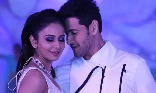 Rakul Preet Singh ने महेश की फिल्म पर शानदार कमेंट्स किए Rakul Preet Singh ने महेश की फिल्म पर शानदार कमेंट्स किए