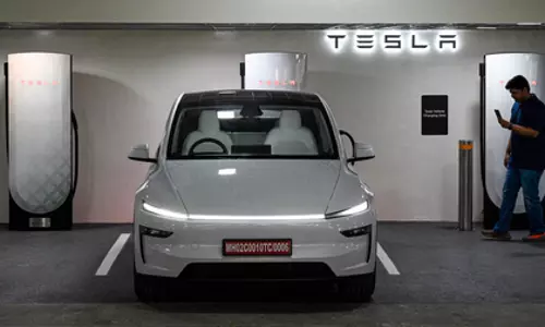 Tesla ने गुरुग्राम में अपने पहले ऑल-इन-वन सेंटर की घोषणा की