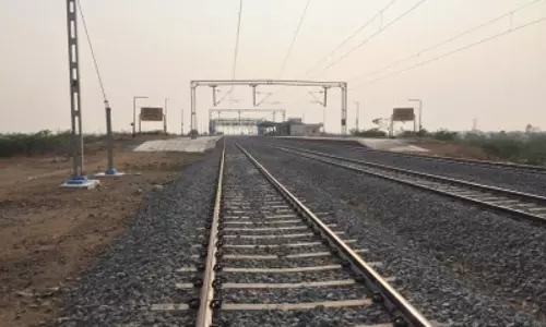 केंद्र सरकार ने 2,781 करोड़ रुपए के मल्टीट्रैकिंग रेलवे प्रोजेक्ट्स को मंजूरी दी केंद्र सरकार ने 2,781 करोड़ रुपए के मल्टीट्रैकिंग रेलवे प्रोजेक्ट्स को मंजूरी दी