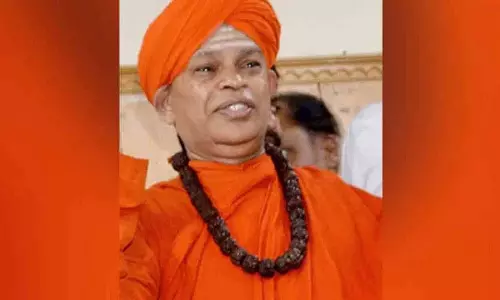 Karnataka में स्कूली लड़कियों से रेप के आरोपी संत बरी