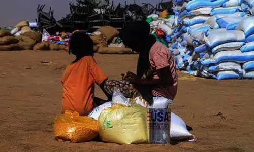 Sudan के आर्मी चीफ ने ट्रंप से शांति लाने की अपील की Sudan के आर्मी चीफ ने ट्रंप से शांति लाने की अपील की