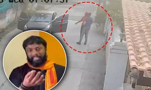 Morning Walk के दौरान कार में कांग्रेस नेता की पिटाई, आरोपी का वीडियो सामने आया Morning Walk के दौरान कार में कांग्रेस नेता की पिटाई, आरोपी का वीडियो सामने आया