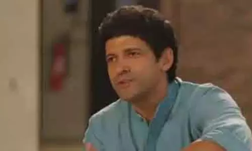 Farhan Akhtar अपनी बेटियों को लाइमलाइट से दूर रखना चाहते हैं