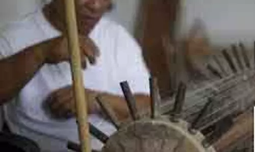 कार्लो एलिसेरियो: पिना फैब्रिक से Philippine की विरासत संजोने वाले कारीगर