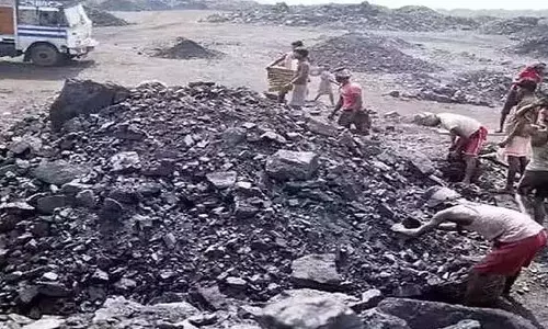 22 वैगन में कोयले की जगह काले पत्थर: ECL पर भ्रष्टाचार के आरोप 22 वैगन में कोयले की जगह काले पत्थर: ECL पर भ्रष्टाचार के आरोप