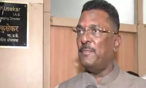 MSRTC ने बस संबंधी समस्याओं का सामना कर रहे स्कूली छात्रों के लिए हेल्पलाइन नंबर शुरू किया MSRTC ने बस संबंधी समस्याओं का सामना कर रहे स्कूली छात्रों के लिए हेल्पलाइन नंबर शुरू किया