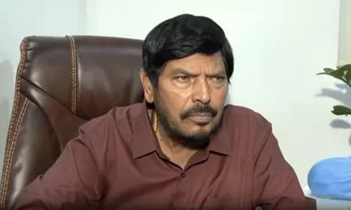 भारत का संविधान मजबूत, नेपाल, श्रीलंका और बांग्लादेश जैसे नहीं बनेंगे हालात: रामदास आठवले