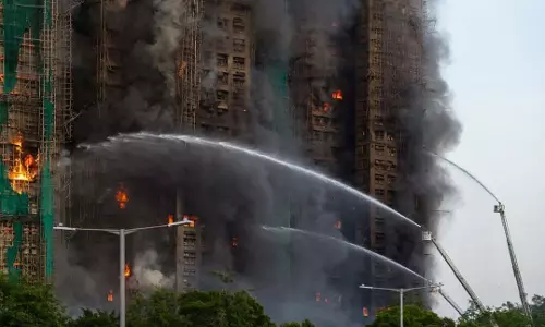 BIG BREAKING: हांगकांग के आवासीय परिसर में लगी भीषण आग, 36 की मौत, 300 लापता BIG BREAKING: हांगकांग के आवासीय परिसर में लगी भीषण आग, 36 की मौत, 300 लापता