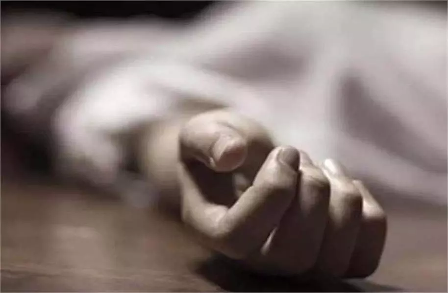 Himachal: खेतों में मृत मिली महिला, जांच में जुटी पुलिस Himachal: खेतों में मृत मिली महिला, जांच में जुटी पुलिस
