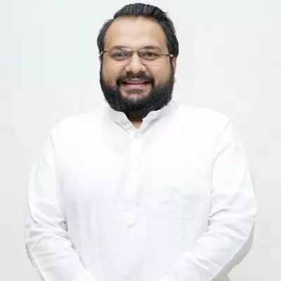वडोदरा सांसद डॉ. हेमांग जोशी ने राहुल गांधी को भेजा एकता मार्च में शामिल होने का निमंत्रण वडोदरा सांसद डॉ. हेमांग जोशी ने राहुल गांधी को भेजा एकता मार्च में शामिल होने का निमंत्रण