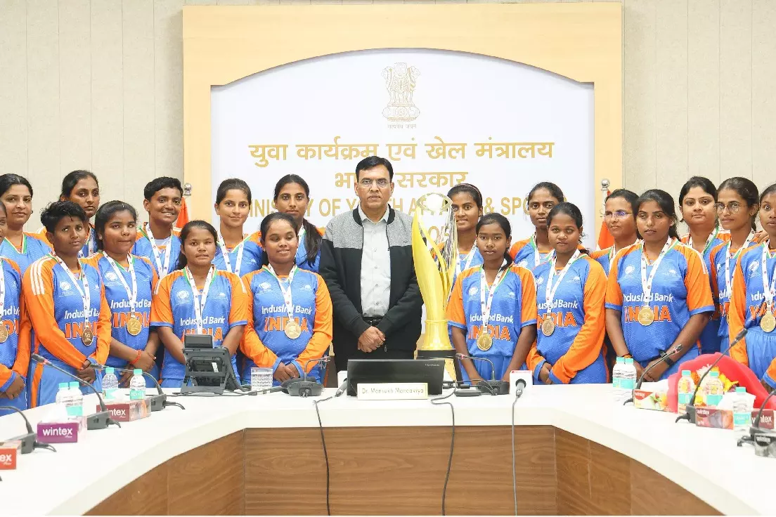 वर्ल्ड कप जीतने वाली ब्लाइंड महिला क्रिकेटर पूरे देश के लिए प्रेरणा हैं: खेल मंत्री वर्ल्ड कप जीतने वाली ब्लाइंड महिला क्रिकेटर पूरे देश के लिए प्रेरणा हैं: खेल मंत्री