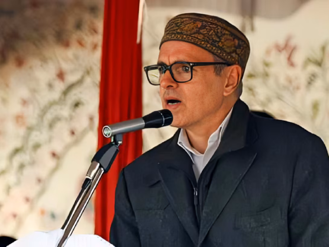 Srinagar: धर्म के आधार पर प्रवेश पर रोक नहीं, मुख्यमंत्री ने दिया निर्देश Srinagar: धर्म के आधार पर प्रवेश पर रोक नहीं, मुख्यमंत्री ने दिया निर्देश