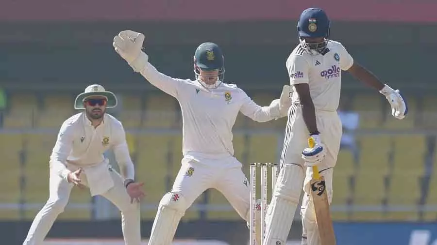 India vs South Africa: मेहमान टीम सीरीज जीतने के करीब India vs South Africa: मेहमान टीम सीरीज जीतने के करीब