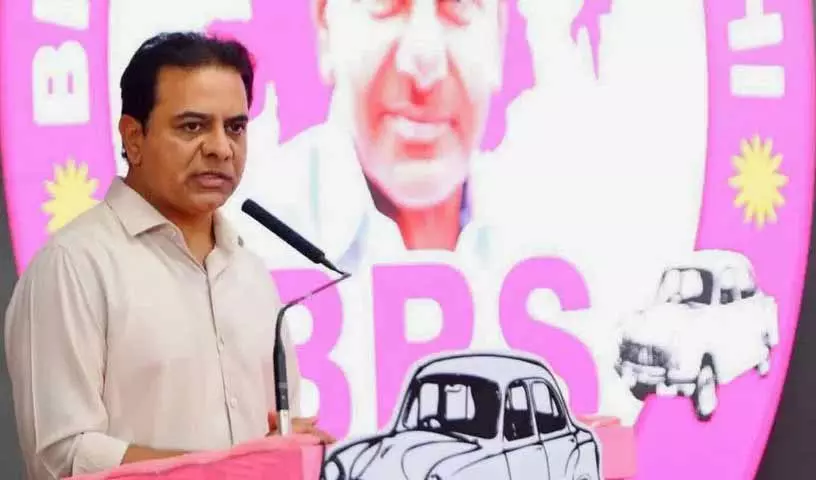 BC आरक्षण में असमानता, KTR ने कांग्रेस के दावों और वादों पर सवाल उठाए BC आरक्षण में असमानता, KTR ने कांग्रेस के दावों और वादों पर सवाल उठाए