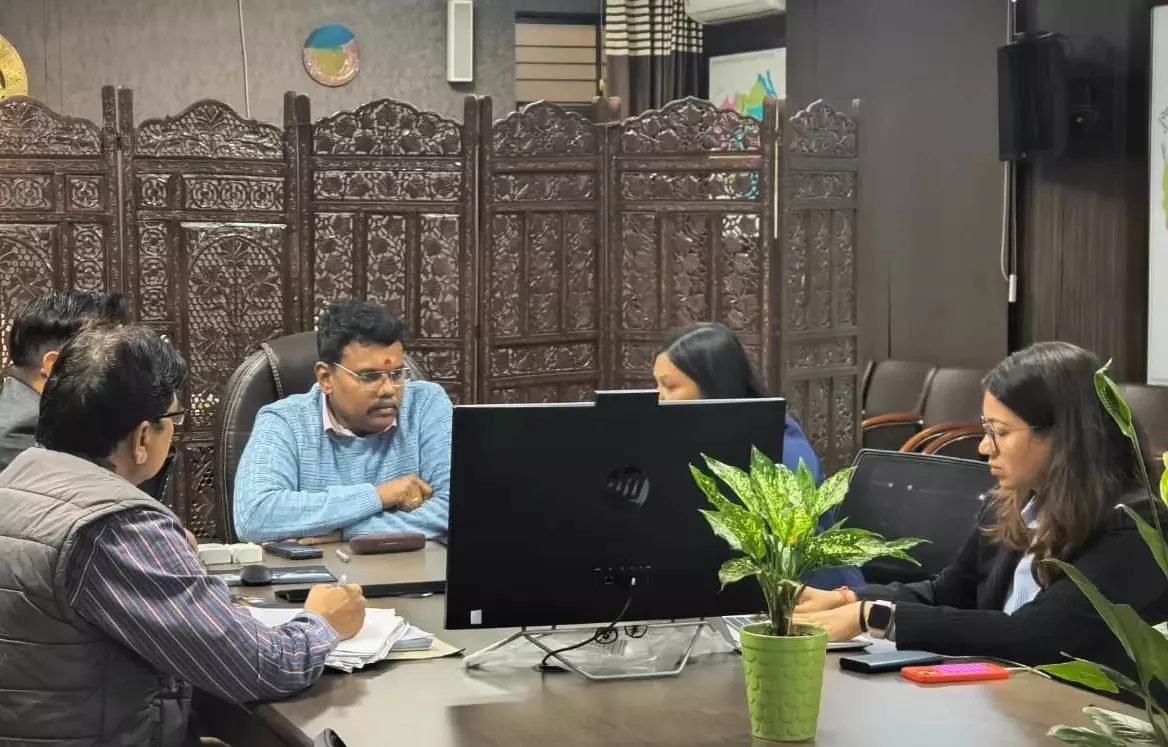 Sitapur: स्वदेश 2.0 योजना के कामों की डीएम ने की विस्तृत समीक्षा Sitapur: स्वदेश 2.0 योजना के कामों की डीएम ने की विस्तृत समीक्षा