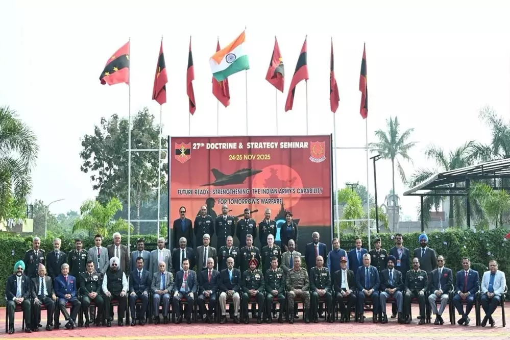 Mhow: जनरल द्विवेदी ने महू में जताई सेना की तत्परता Mhow: जनरल द्विवेदी ने महू में जताई सेना की तत्परता
